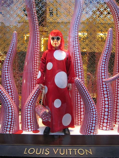 yayoi kusama louis vuitton paris|yayoi kusama outfits.